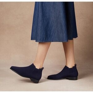 VIVAIA Ryan Water Repellent Square Toe Chelsea Boots Navy Blue Size US 9 EU 40